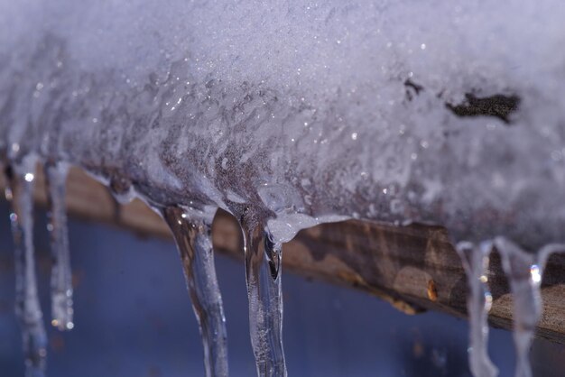 Photo close-up of frozen water