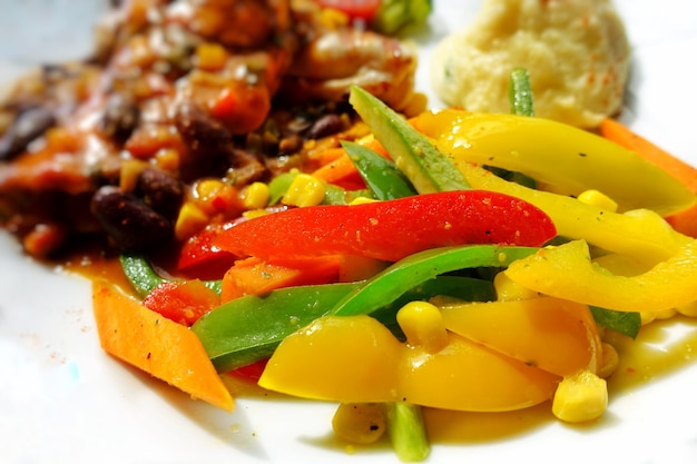 Photo close-up of fruit salad in plate