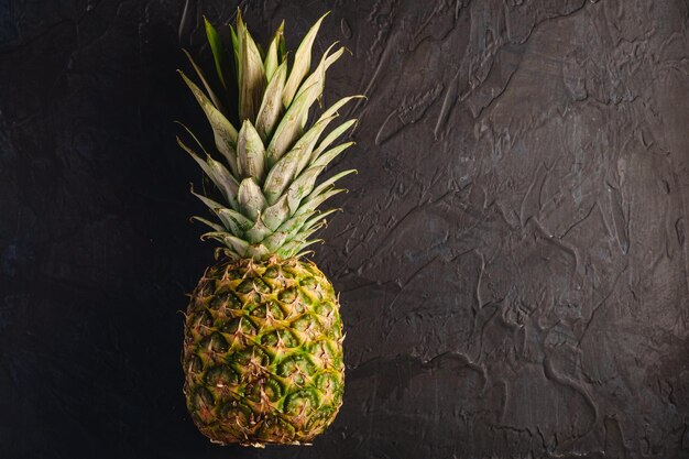 Photo close-up of fruit on table against wall