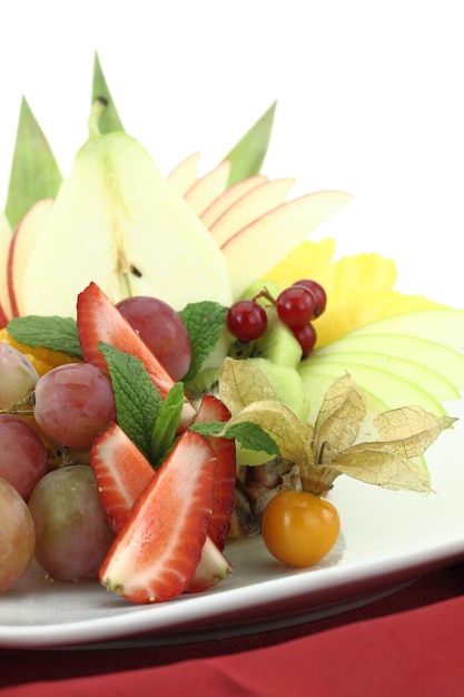 Foto close-up di frutta in piatto su tavola