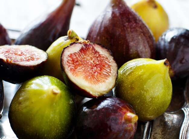 Photo close-up of fruits in plate