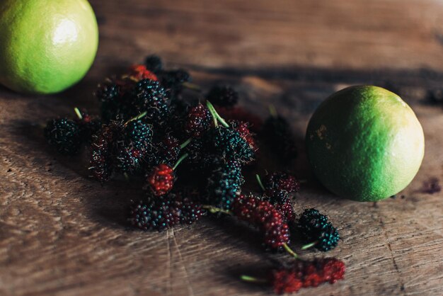 Photo close-up of fruits on table