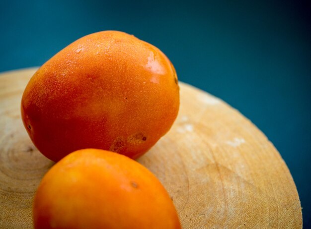 Photo close-up of fruits on table