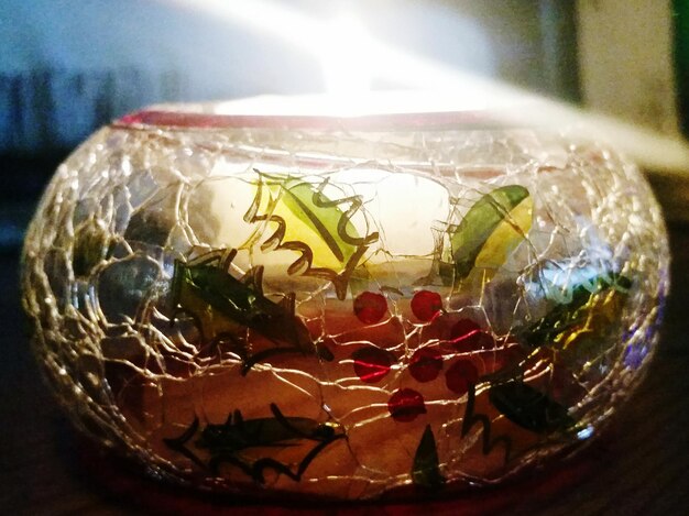 Photo close-up of glass jar on table