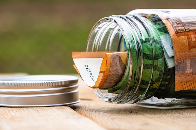 Photo close-up of glass jar on table