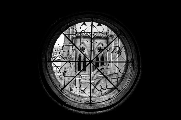 Photo close-up of glass window in building