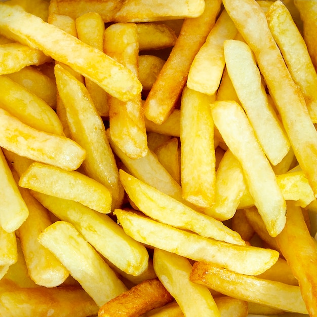 Foto close-up di patatine fritte dorate