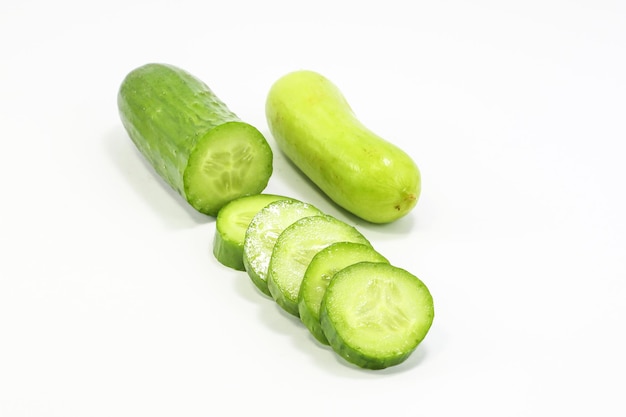 Photo close-up of green beans against white background