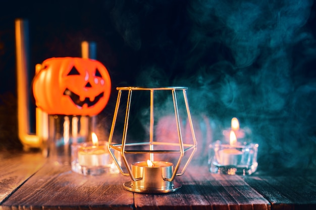 Foto chiuda in su delle decorazioni spettrali di festa di halloween