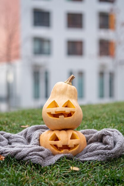 Photo close-up of halloween pumpkin face