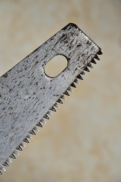 Photo close-up of hand saw