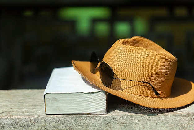 Photo close-up of hat on table