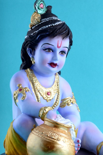 ヒンドゥー教の神クリシュナ像にクローズアップ