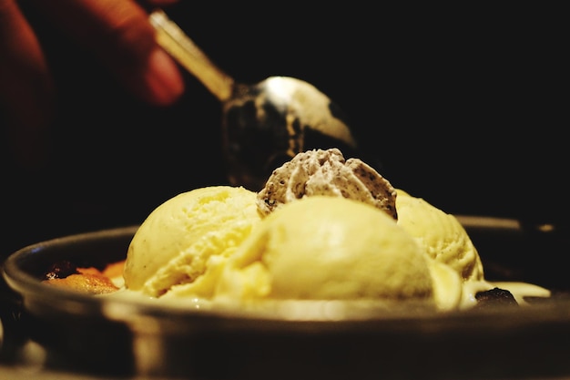 Foto prossimo piano del gelato sul tavolo