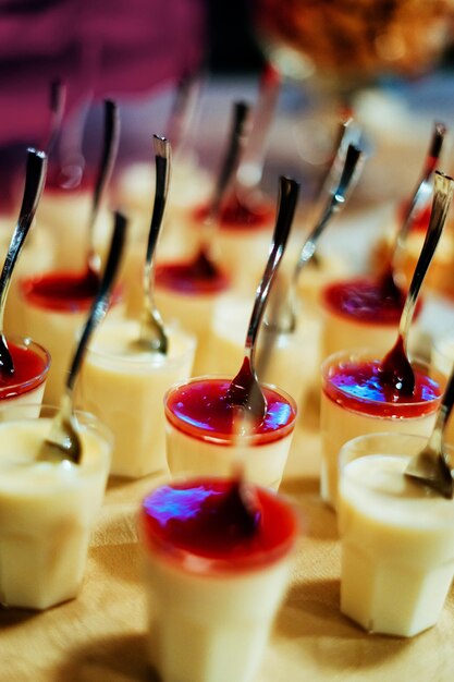 Foto prossimo piano del gelato sul tavolo