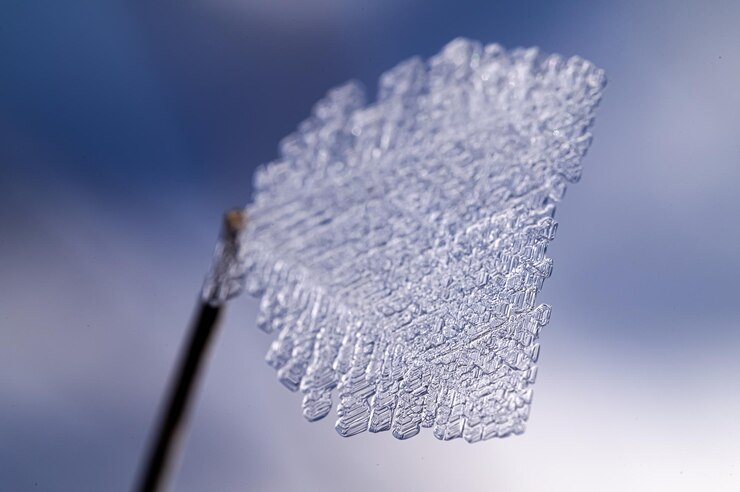 Photo close-up of ice on table