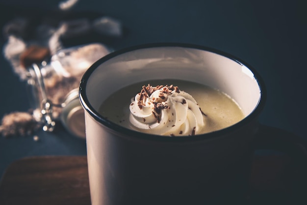 テーブルの上のアイスコーヒーのクローズアップ