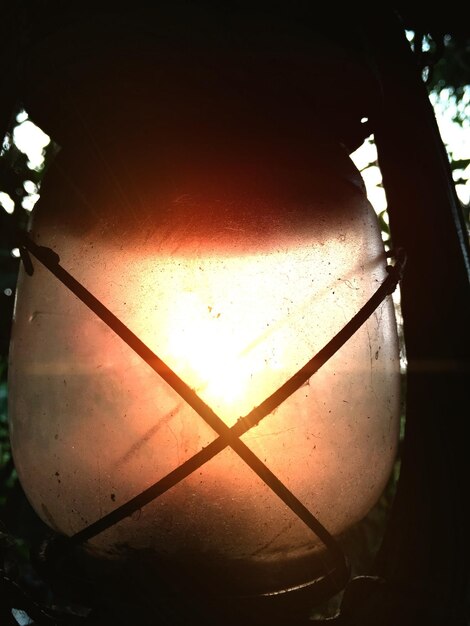 Photo close-up of illuminated lamp