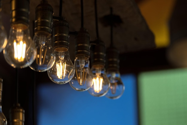 Photo close-up of illuminated light bulbs