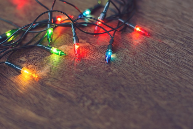 Photo close-up of illuminated lights on table