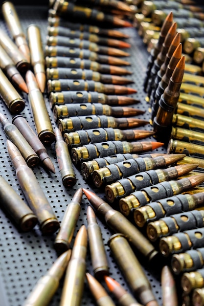 Foto immagine ravvicinata di proiettili di fucile