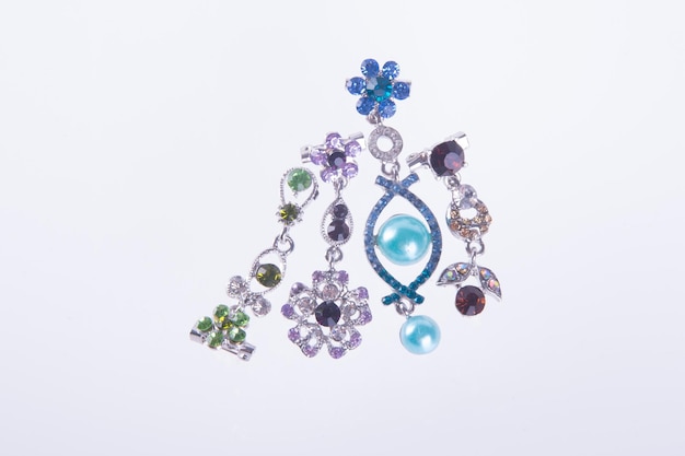 Photo close-up of jewelry on white background