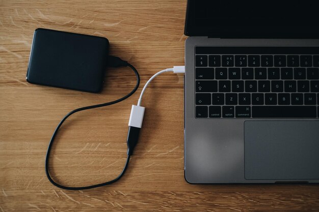 Photo close-up of laptop on table