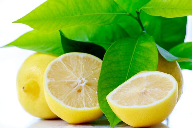 Photo close-up of lemon slices