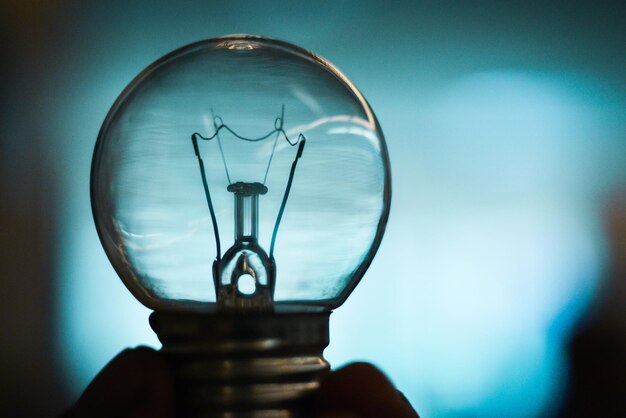 Photo close-up of light bulb