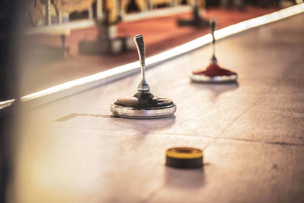 Photo close-up of machine on table