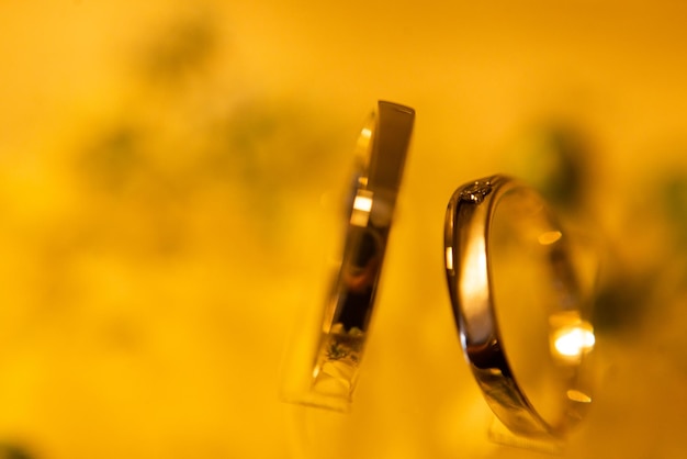 Close-up macro wedding rings