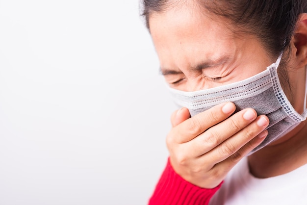 Photo close-up of man covering face