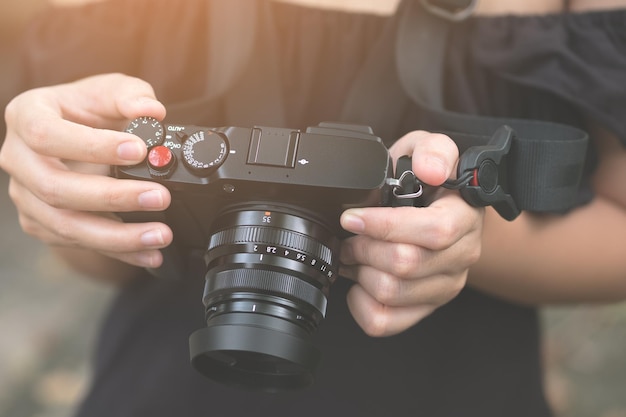 Photo close-up of man holding camera