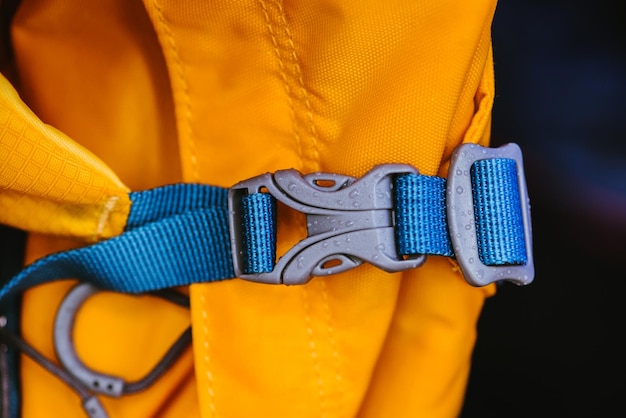 Photo close-up of a man holding yellow camera