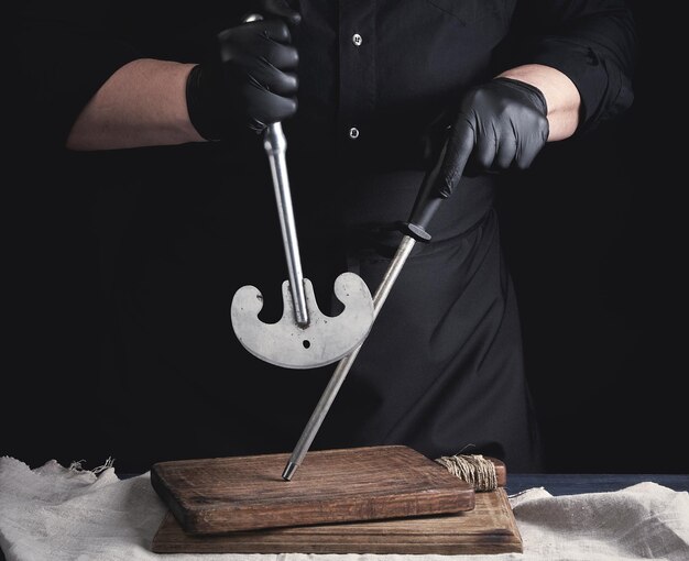 Photo close-up of man working at dusk