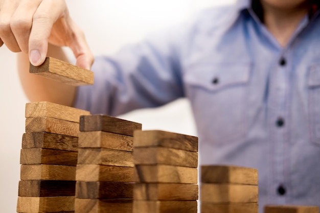 Photo close-up of man working on wood