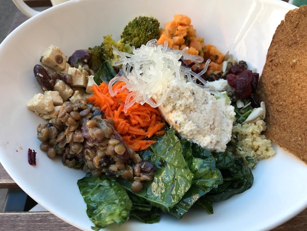 Photo close-up of meal served in plate