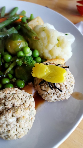 Photo close-up of meal served on plate