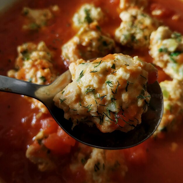 Photo close-up of meal served on table