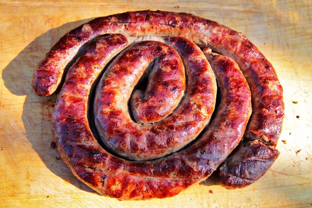 Photo close-up of meat on table