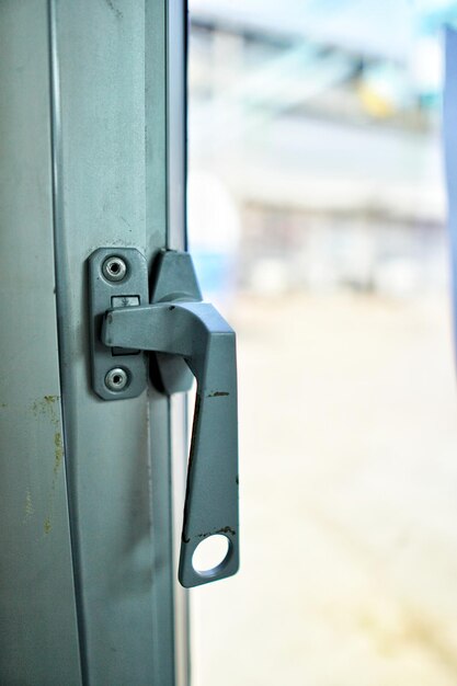 Photo close-up of metal door