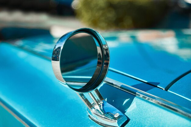 Photo close-up of mirror on car