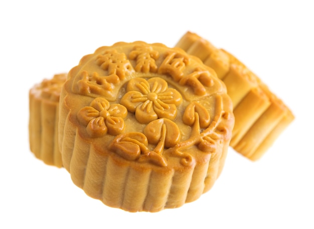 白い背景の月のケーキのクローズアップ