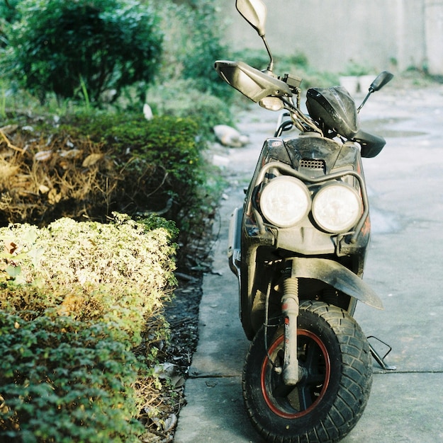 Foto prossimo piano di una motocicletta