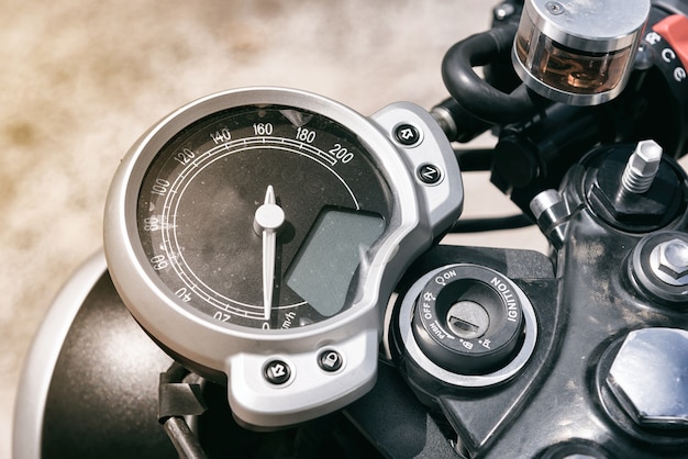 Foto close-up motorfiets speedo meter.