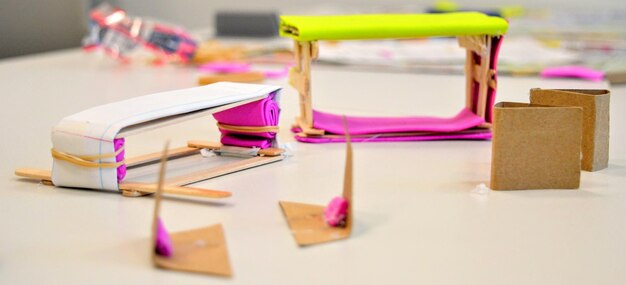 Photo close-up of multi colored glasses on table