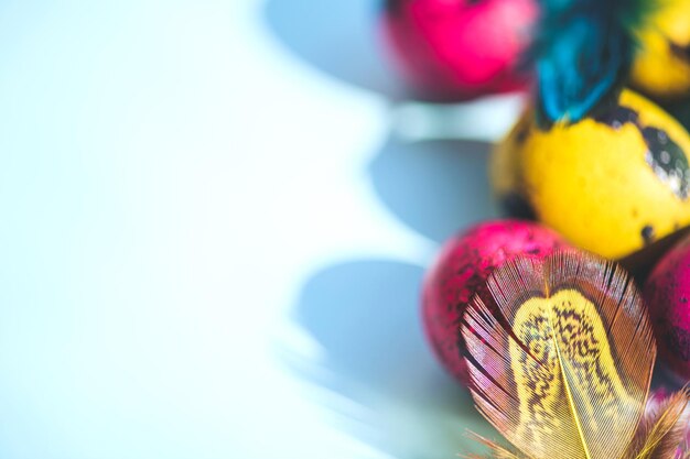 Foto close-up di matite multicolori sul tavolo