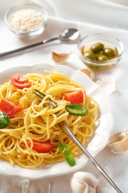 Foto close-up di tagliatelle servite sul piatto