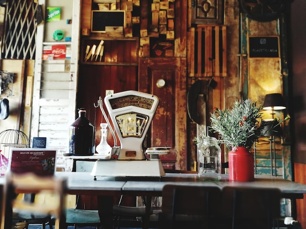 Photo close-up of objects on table in store