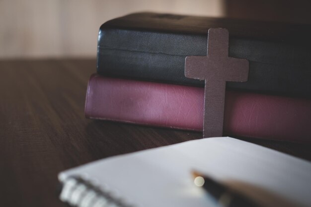 Photo close-up of objects on table